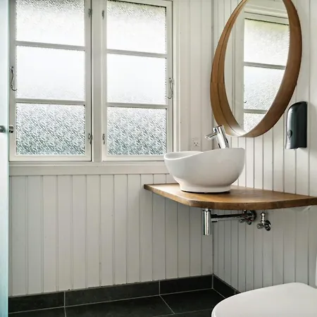 Classic Lovingly Renovated Near * Кирке-Хиллинге